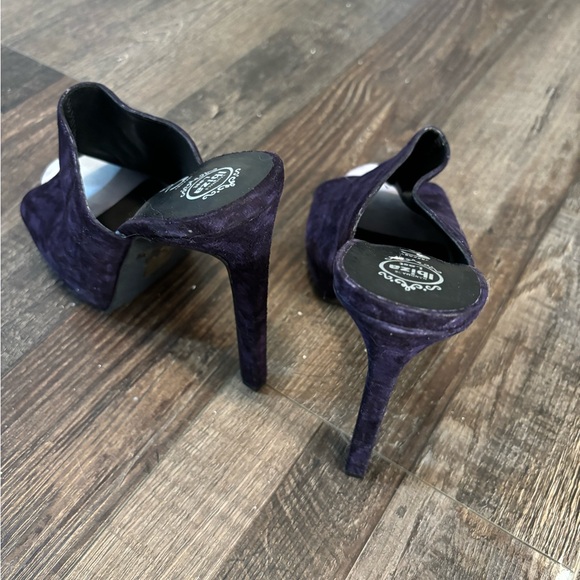 Dark blue heels - Picture 4 of 5